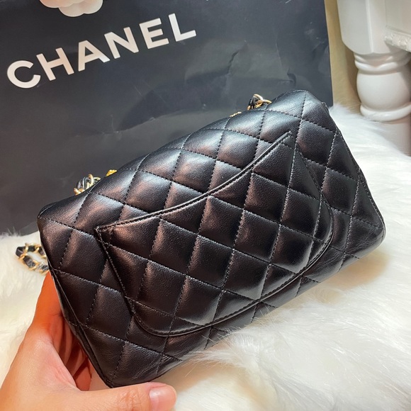 Auth mini lucky charm Chanel - Picture 3 of 12